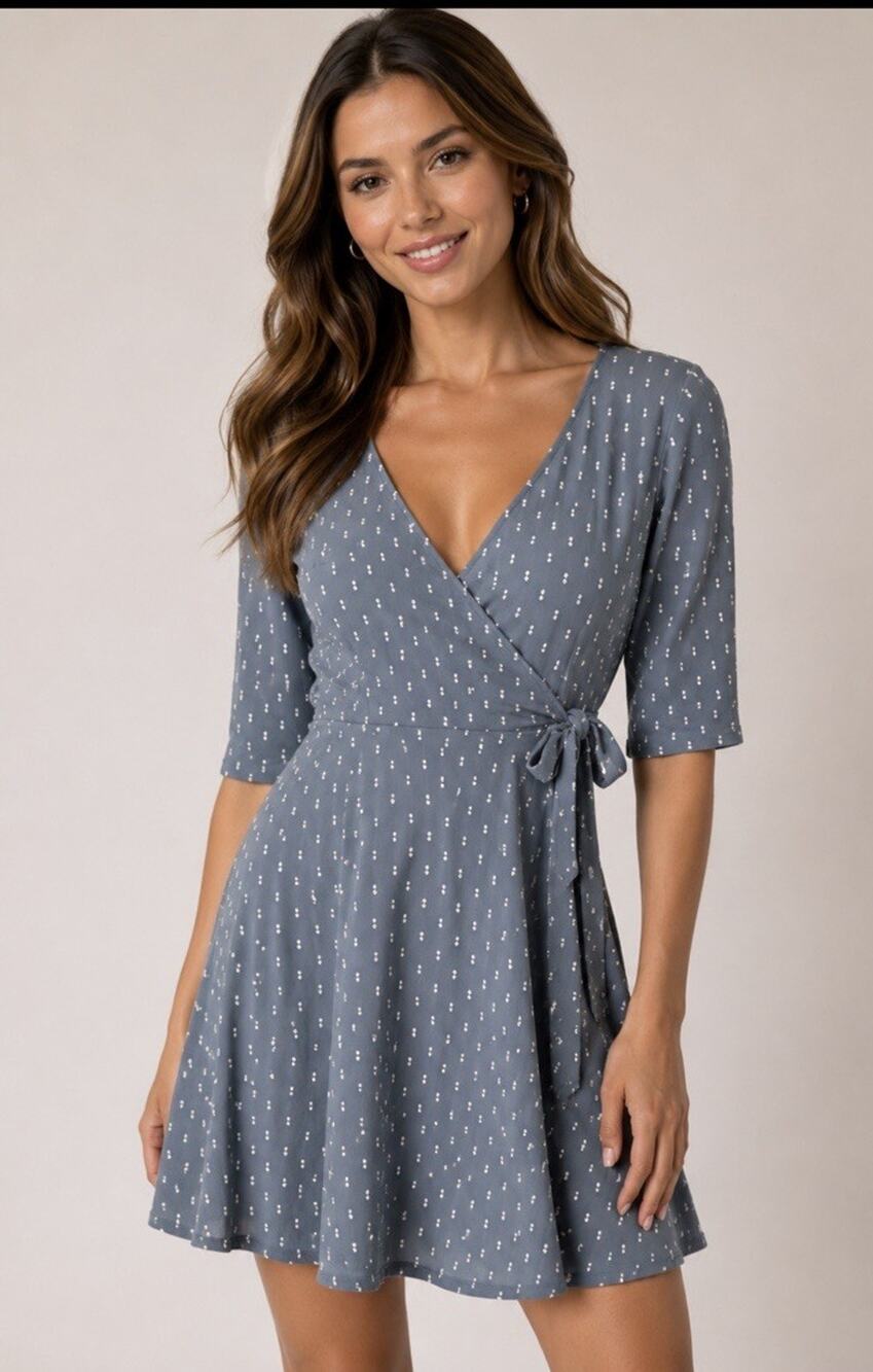 Abercrombie & Fitch Women’s Wrap Dress Sz ST Blue Polka Dot Date Night Comfort